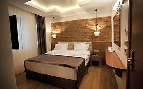 Pera Line Hotel